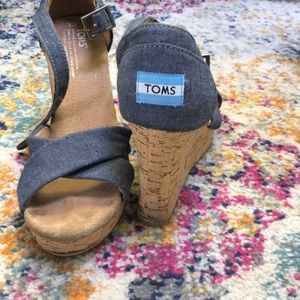 Cute TOMS wedge heels